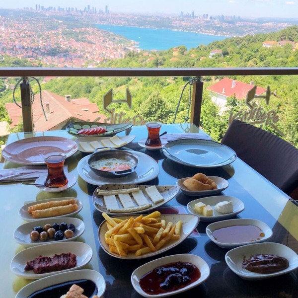 Karlıtepe Kule Restaurant'ta Serpme Kahvaltı Menüsü 1